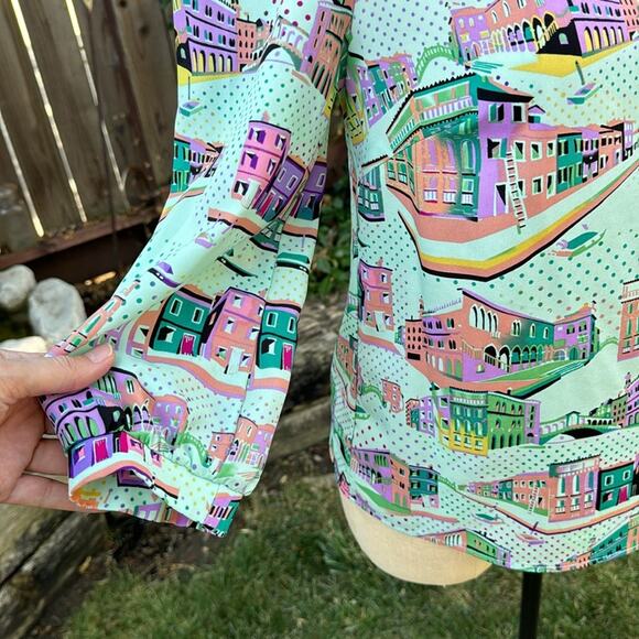 Pink Owl Vibrant Colorful City Scene 3/4 Sleeve Top Woman's Small - Picture 3 of 8